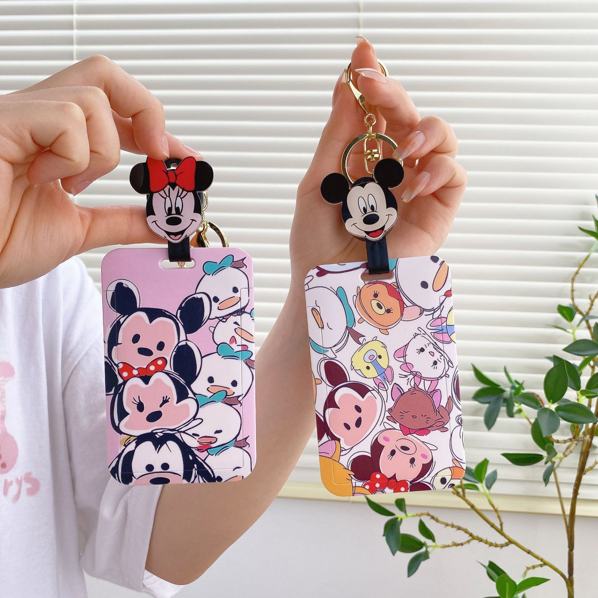 Porta-Cartões Retrátil Mickey  - Reel Cover avaliação e preço